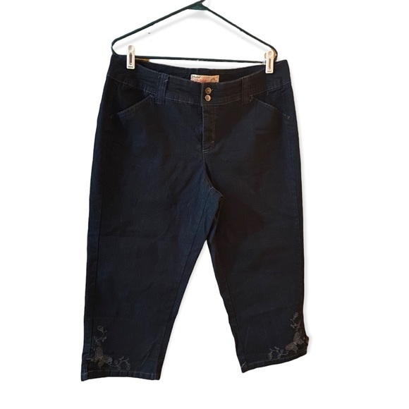JMS Shorts Stretch Classic Capri Women’s Size 18W Blue Jeans - Picture 3 of 13